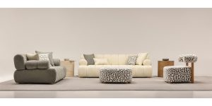 Set canapele OSLO cu design minimalist inspirat din natură, tonuri de gri și crem, picioare din lemn masiv expuse.